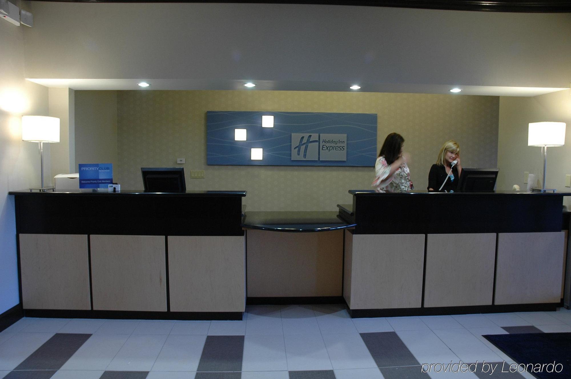 Holiday Inn Express Monticello By Ihg Интерьер фото