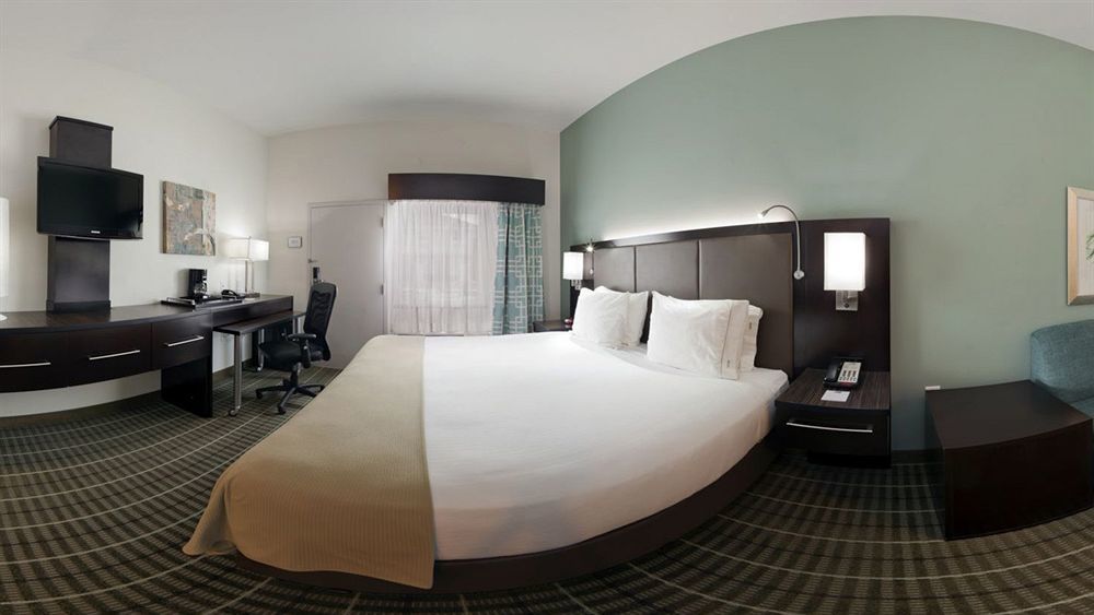Holiday Inn Express Monticello By Ihg Экстерьер фото